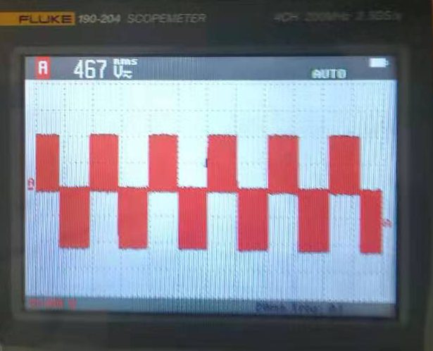 变频器输出端的电压波形实测图
